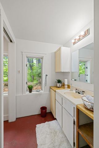 7598 N LEE HWY, Raphine, VA 24472