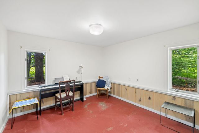 7598 N LEE HWY, Raphine, VA 24472