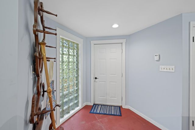7598 N LEE HWY, Raphine, VA 24472