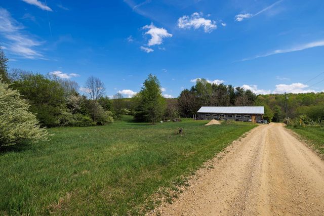 7598 N LEE HWY, Raphine, VA 24472