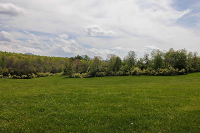 7598 N LEE HWY, Raphine, VA 24472