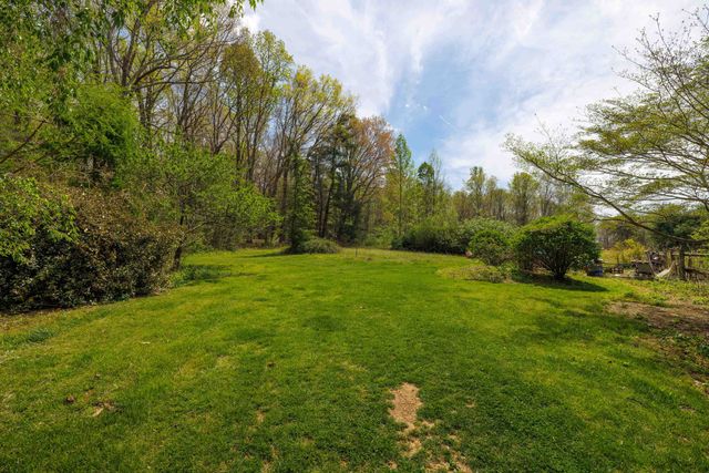 7598 N LEE HWY, Raphine, VA 24472