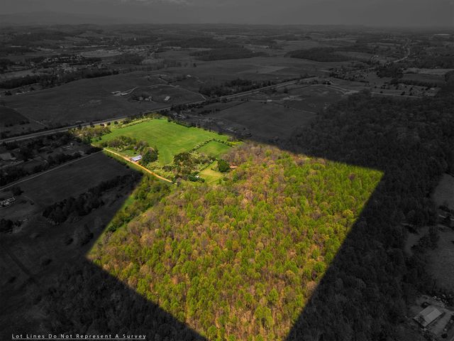 7598 N LEE HWY, Raphine, VA 24472