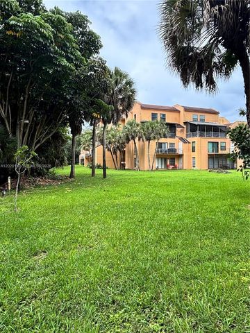 450 Commodore Dr 108, Plantation, FL 33325