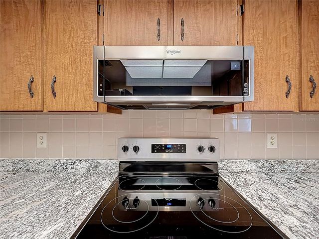 615 THIRD AVENUE, Lady Lake, FL 32159