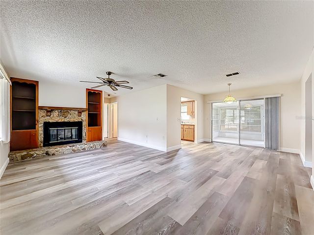 615 THIRD AVENUE, Lady Lake, FL 32159