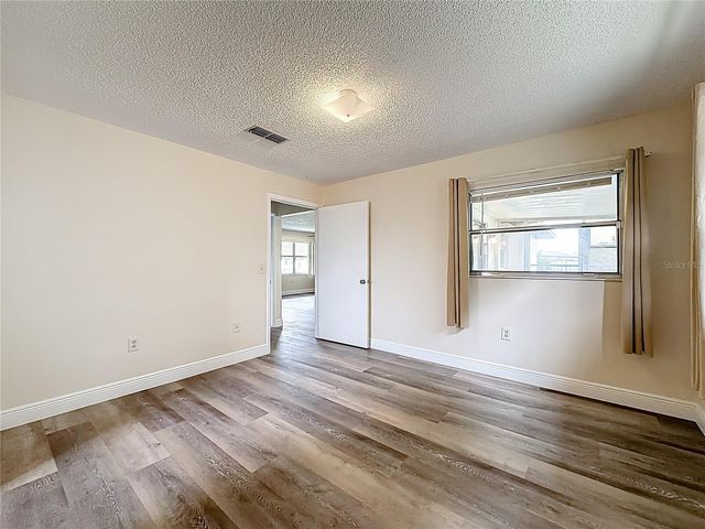 615 THIRD AVENUE, Lady Lake, FL 32159