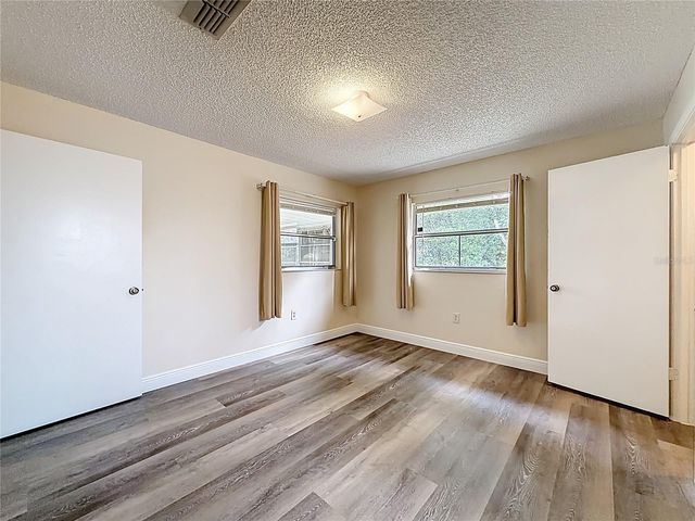 615 THIRD AVENUE, Lady Lake, FL 32159