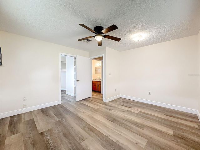 615 THIRD AVENUE, Lady Lake, FL 32159