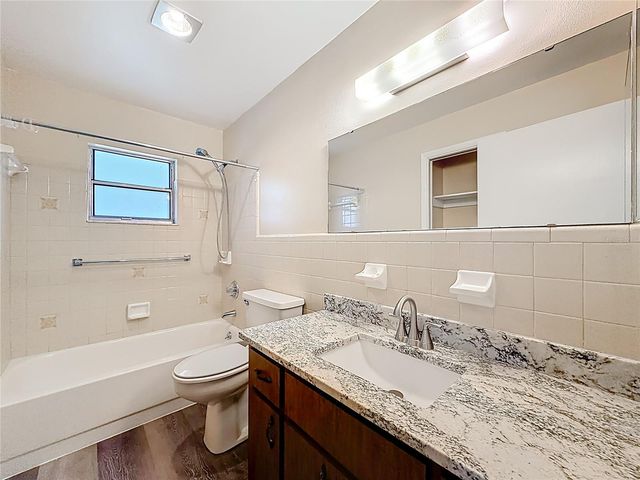 615 THIRD AVENUE, Lady Lake, FL 32159