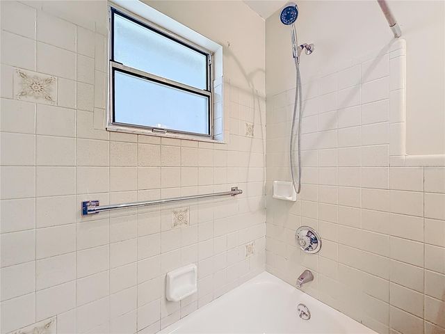 615 THIRD AVENUE, Lady Lake, FL 32159