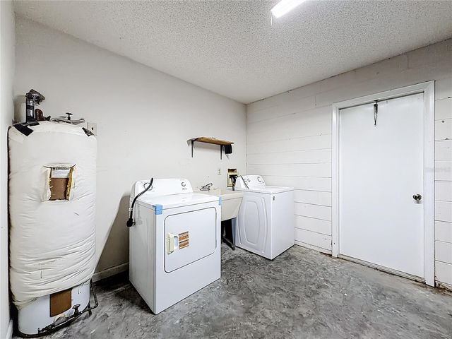 615 THIRD AVENUE, Lady Lake, FL 32159