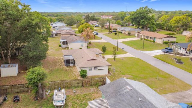615 THIRD AVENUE, Lady Lake, FL 32159