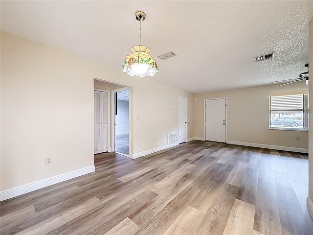 615 THIRD AVENUE, Lady Lake, FL 32159