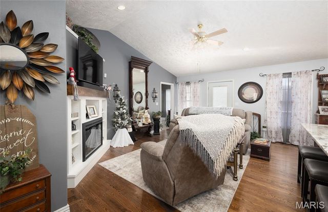 13030 County Road 8250, Rolla, MO 65401