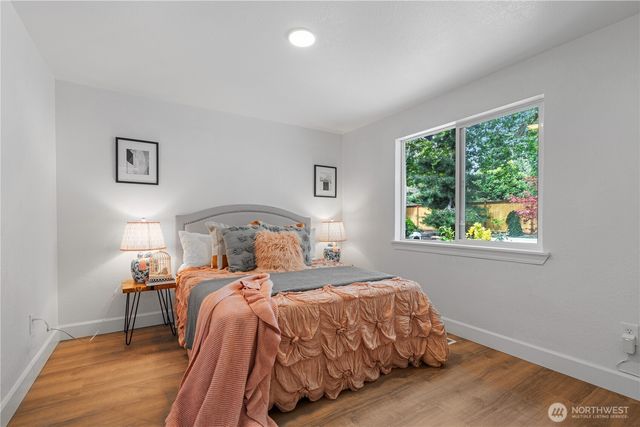 11527 113th PL NE, Kirkland, WA 98033