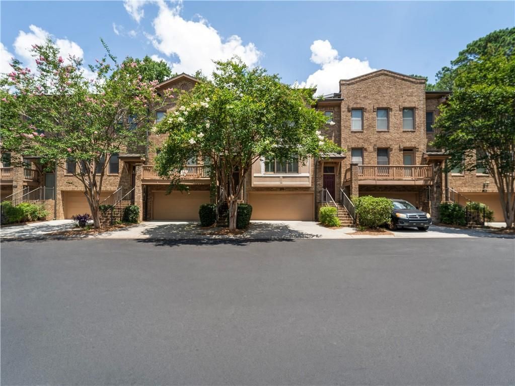 3154 Chestnut Woods Drive, Atlanta, GA 30340