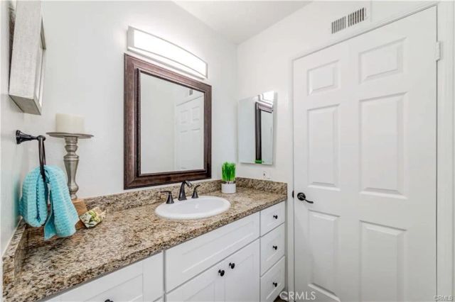 900 W Country View 36, La Habra, CA 90631