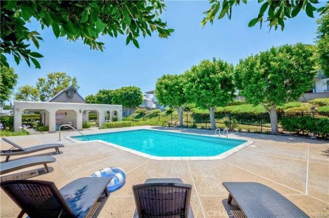 900 W Country View 36, La Habra, CA 90631
