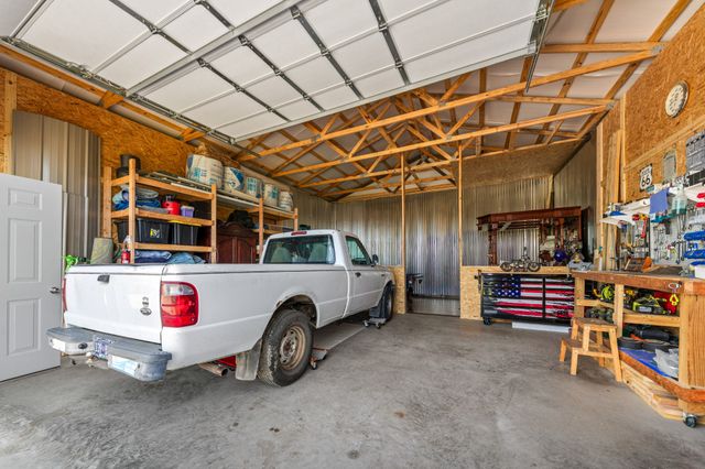 2088 Garner Rd, Mount Pleasant, TN 38474