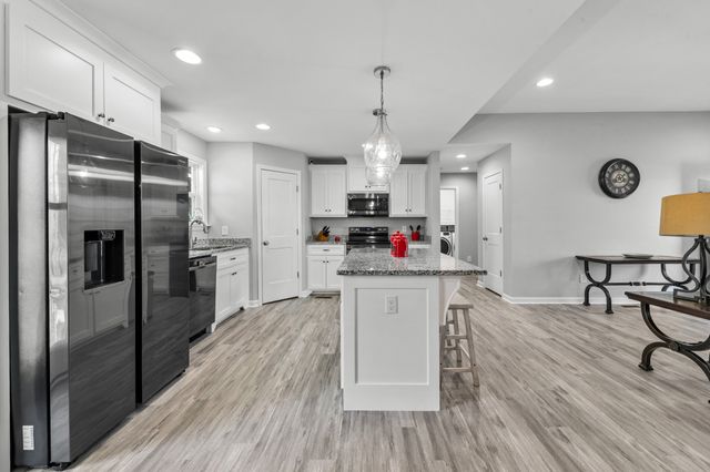 2088 Garner Rd, Mount Pleasant, TN 38474