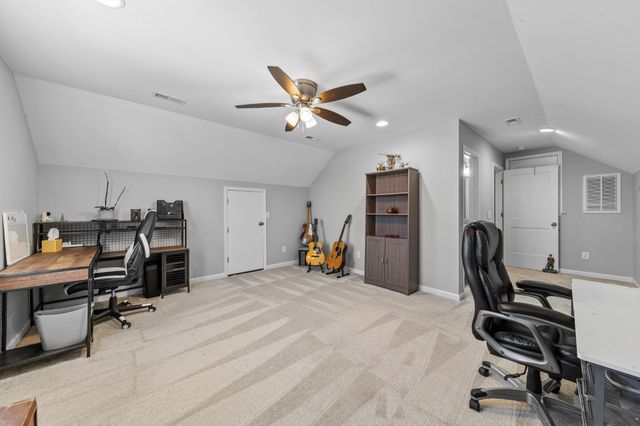 2088 Garner Rd, Mount Pleasant, TN 38474