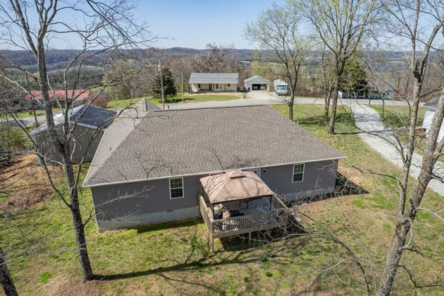 2088 Garner Rd, Mount Pleasant, TN 38474