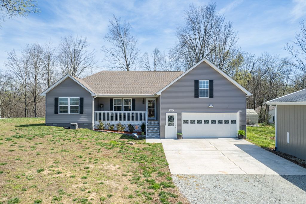 2088 Garner Rd, Mount Pleasant, TN 38474