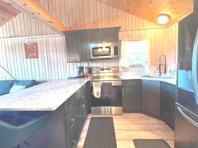 2820 Ridge Road, Harrison, MI 48625