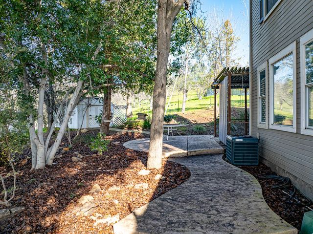 9739 Carrizo Way, La Grange, CA 95329