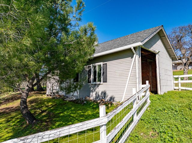 9739 Carrizo Way, La Grange, CA 95329