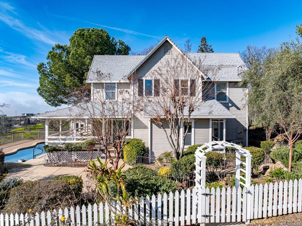 9739 Carrizo Way, La Grange, CA 95329