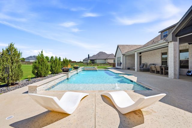 516 Westcreek Lane, Northlake, TX 76226
