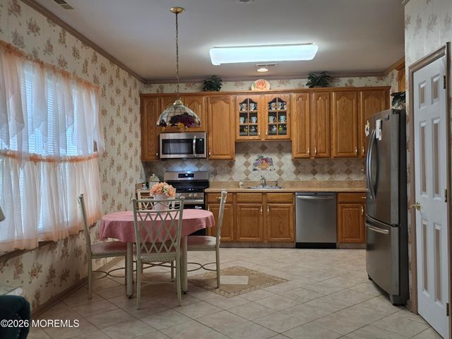 21 Provence Drive, Manchester, NJ 08759