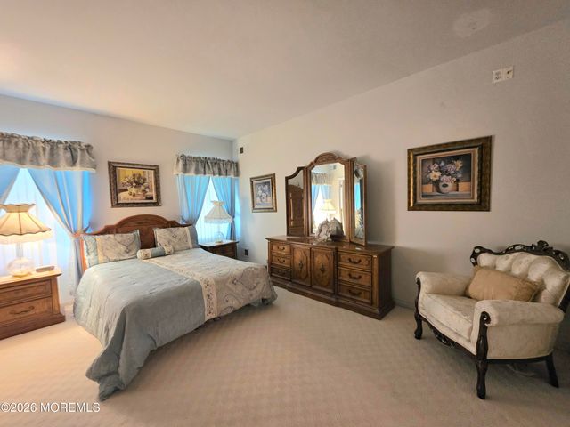 21 Provence Drive, Manchester, NJ 08759