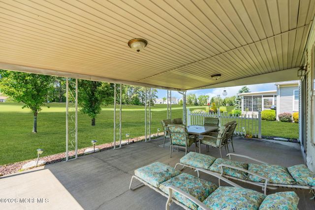 21 Provence Drive, Manchester, NJ 08759