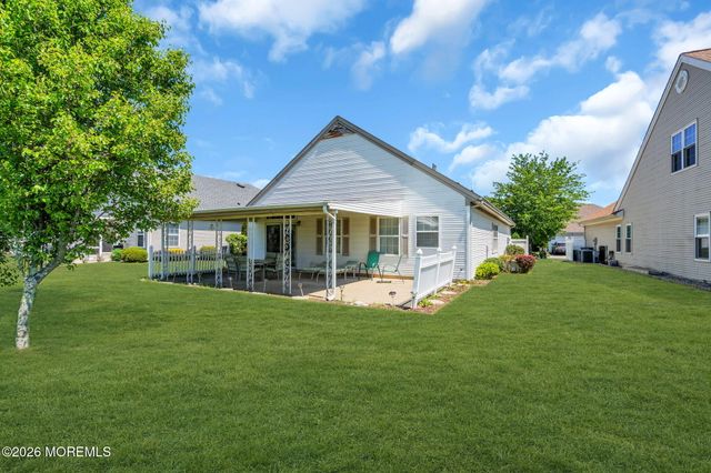 21 Provence Drive, Manchester, NJ 08759