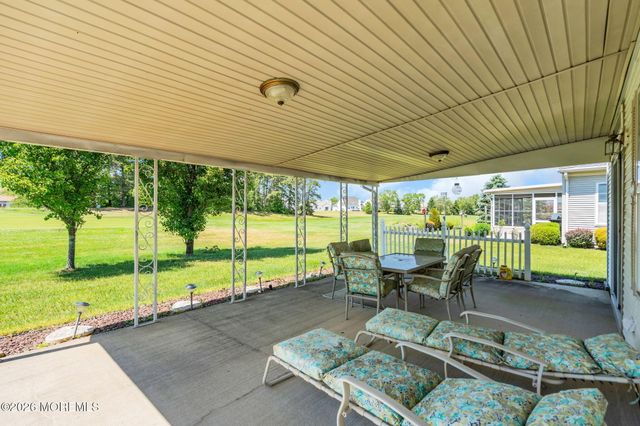 21 Provence Drive, Manchester, NJ 08759