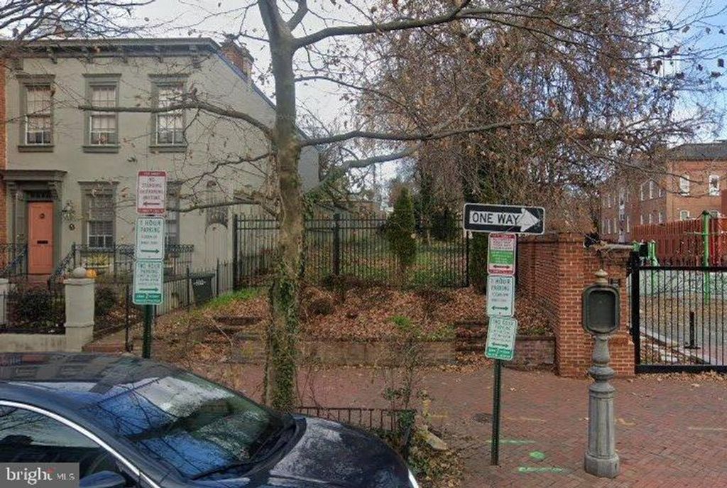 3245 O ST NW, Washington, DC 20007