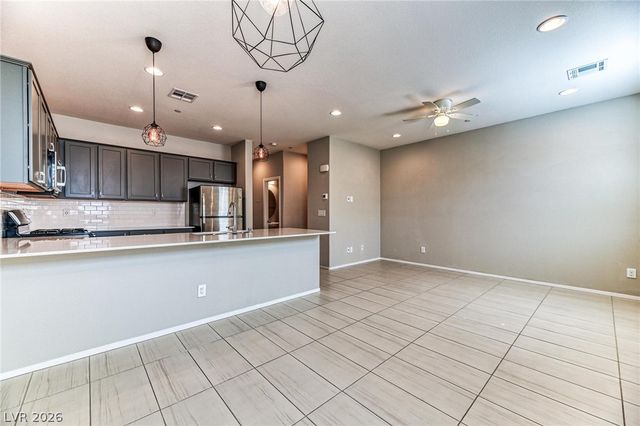 667 Sleeping City Avenue, Henderson, NV 89015