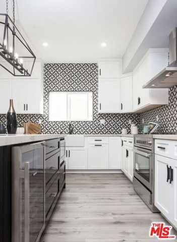 433 S Wilton Place, Los Angeles, CA 90020