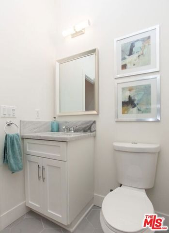 433 S Wilton Place, Los Angeles, CA 90020