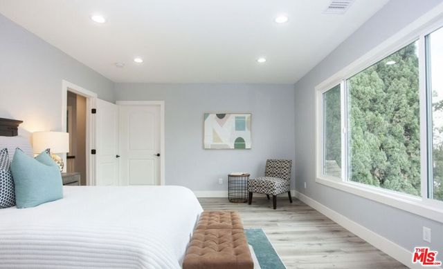 433 S Wilton Place, Los Angeles, CA 90020