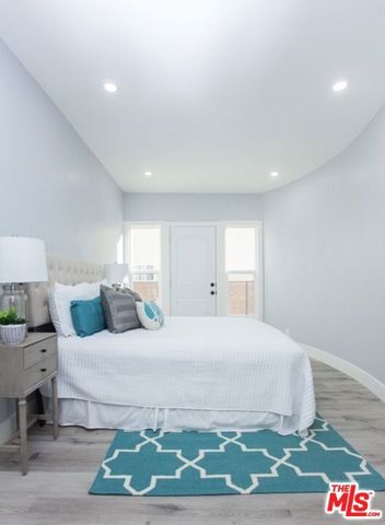 433 S Wilton Place, Los Angeles, CA 90020