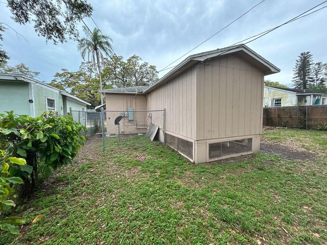 2524 19TH STREET S, St Petersburg, FL 33712