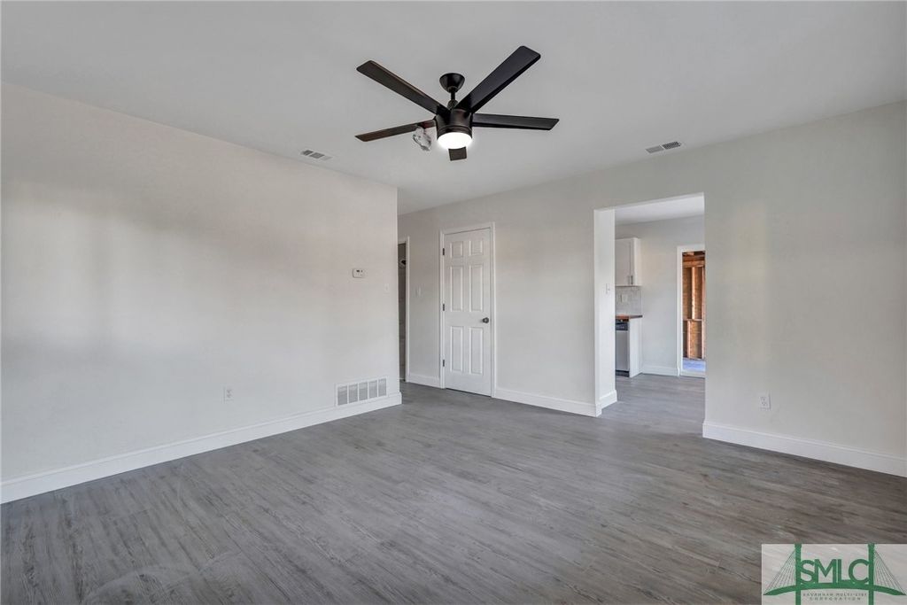 Image 11 of property listing at 601 E 31st Street, Savannah, GA 31401