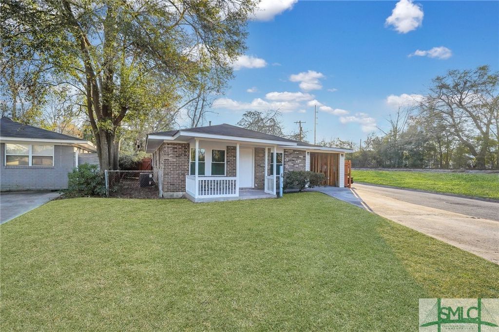 Image 2 of property listing at 601 E 31st Street, Savannah, GA 31401