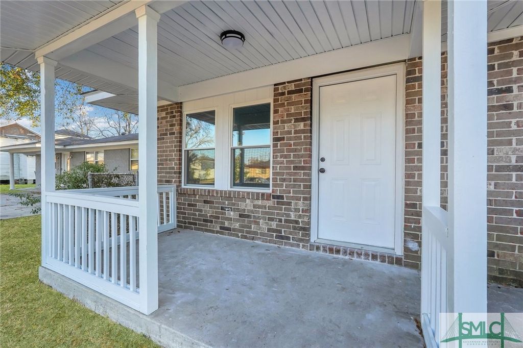 Image 5 of property listing at 601 E 31st Street, Savannah, GA 31401
