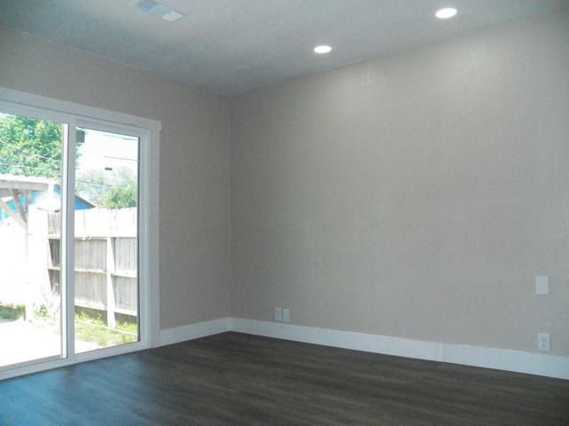 3541 21st Ave, Sacramento, CA 95820