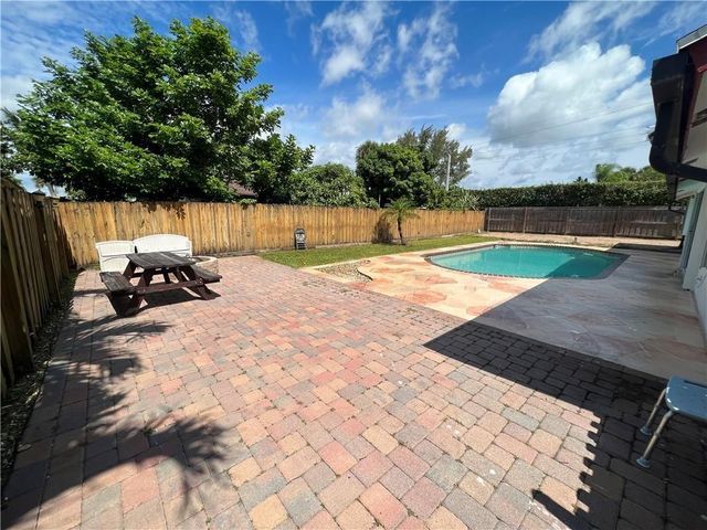 230 SW 1st Street G-8, Pompano Beach, FL 33060